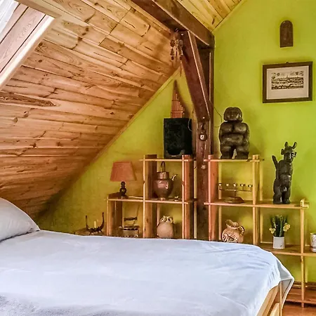 Apartament Cozy Apartment In Chwarzenko With Wifi